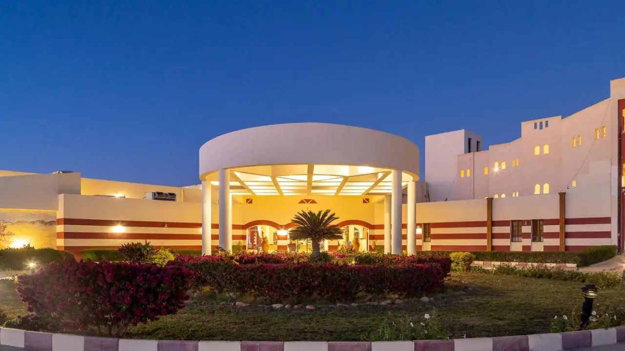 الفندق بليس ندى بيتش ريزورت - مرسى علم